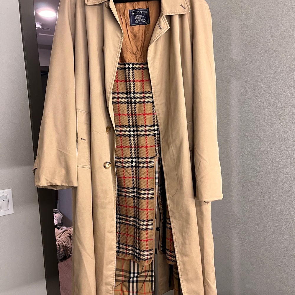 Vintage Burberry Coat with Classic Wool Liner